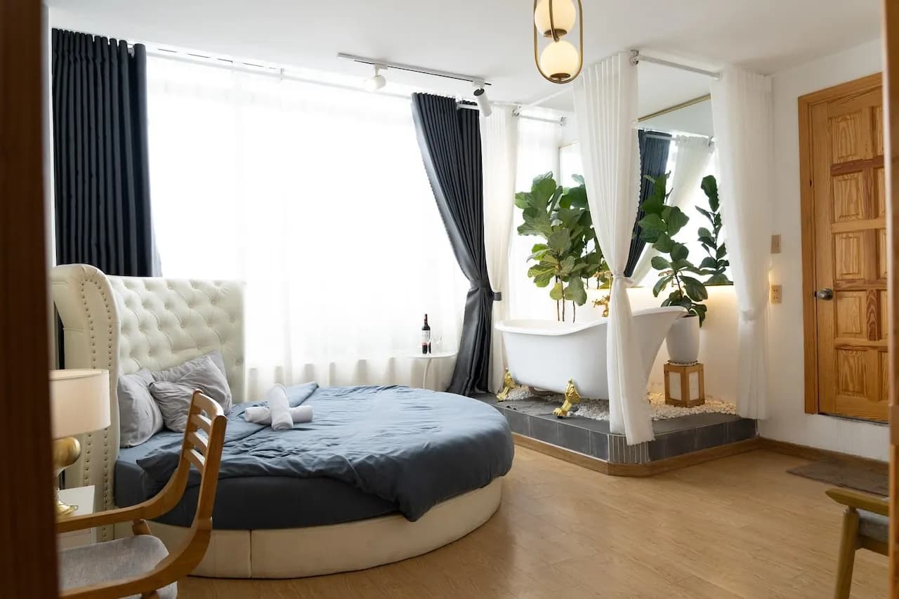 AMIGO Luxury Palace - Near Dalat Night Market